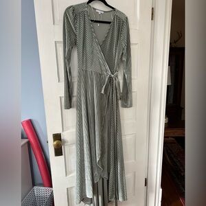 EUC BALTIC BORN DRESS SIZE LARGE